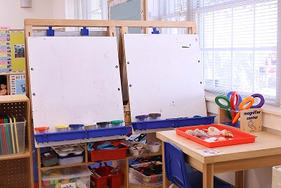 Preschool art easels