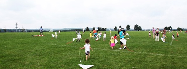 kite day preschool children flying kites